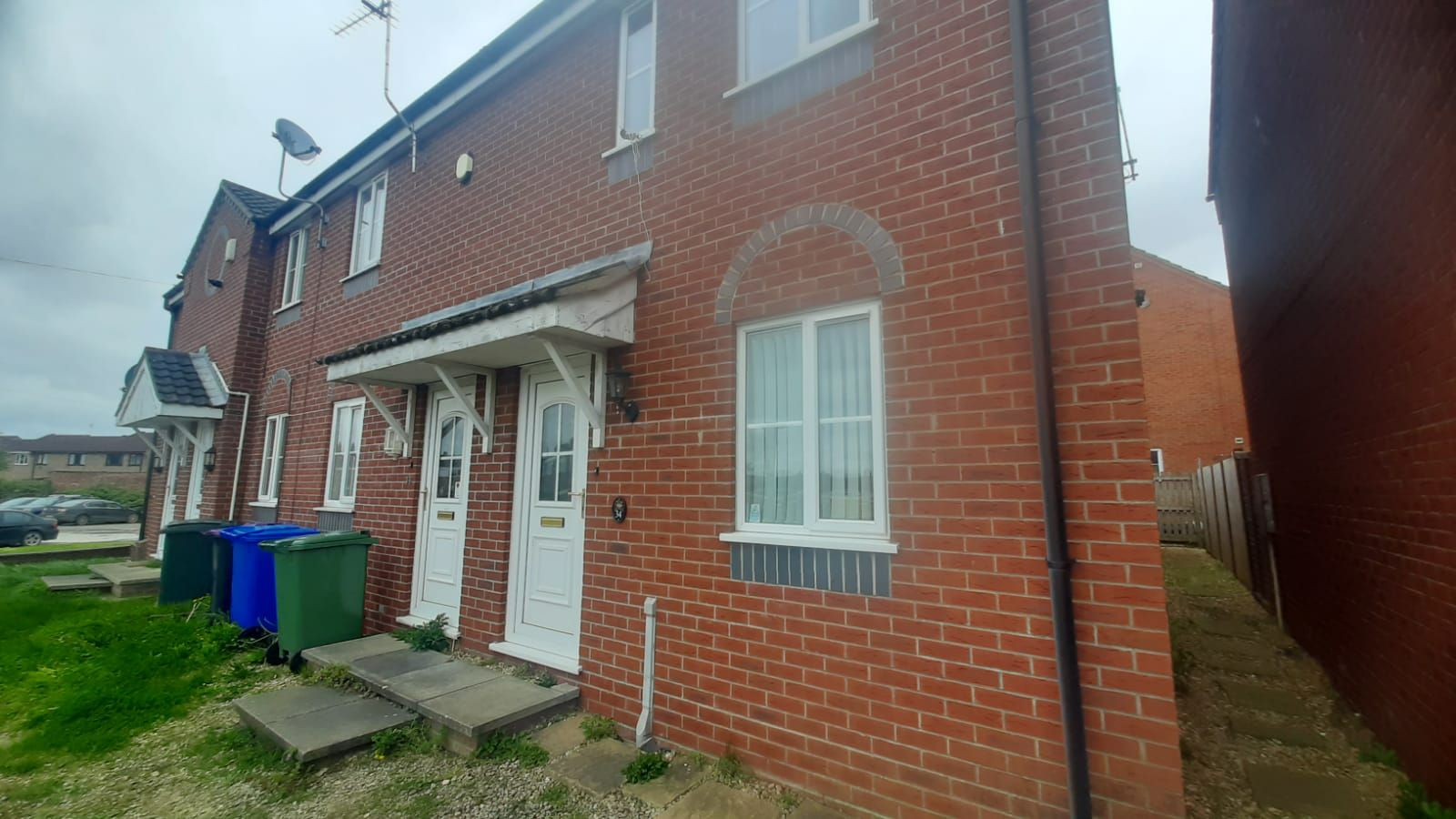 2 bedroom Terraced To Let