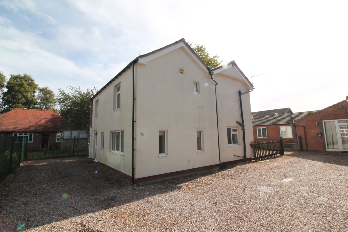 5 bedroom Detached Let Agreed