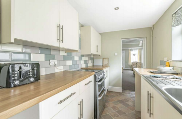 2 bedroom Terraced To Let