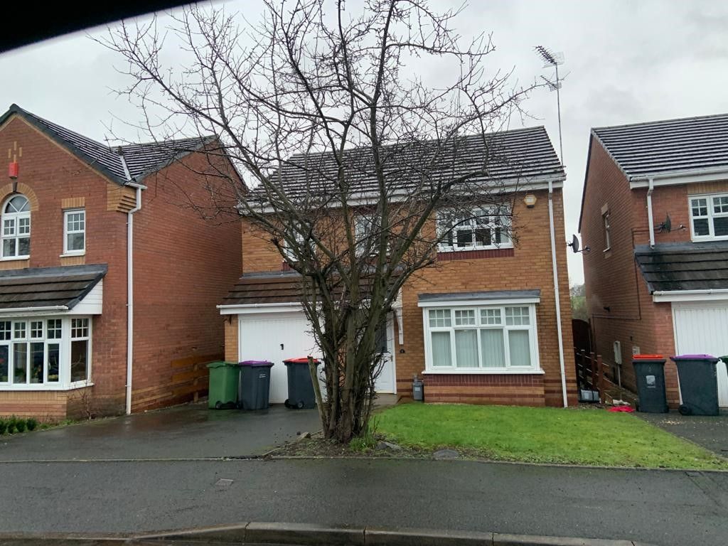 5 bedroom Detached house Let Agreed