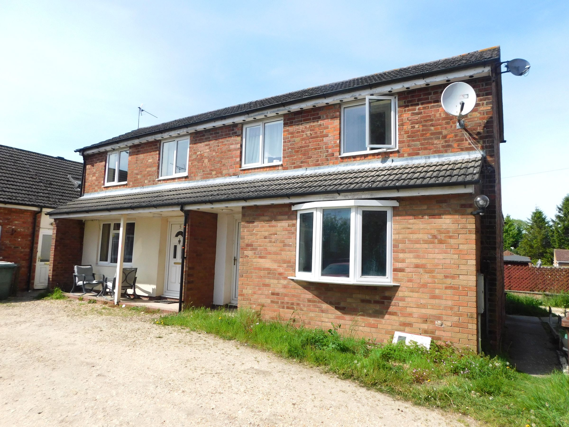 1 bedroom Semi-Detached SSTC