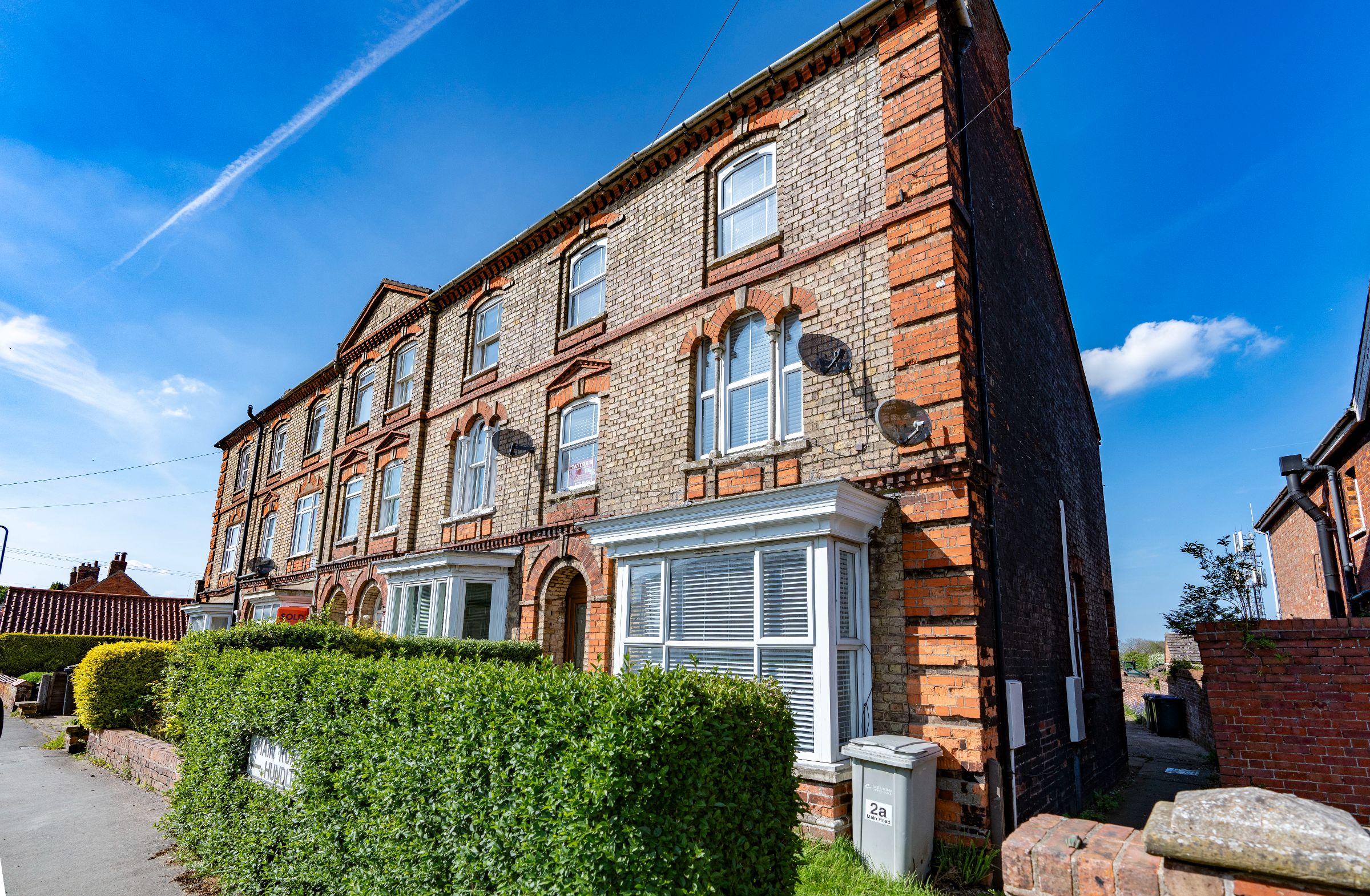 3 bedroom Apartment For Sale