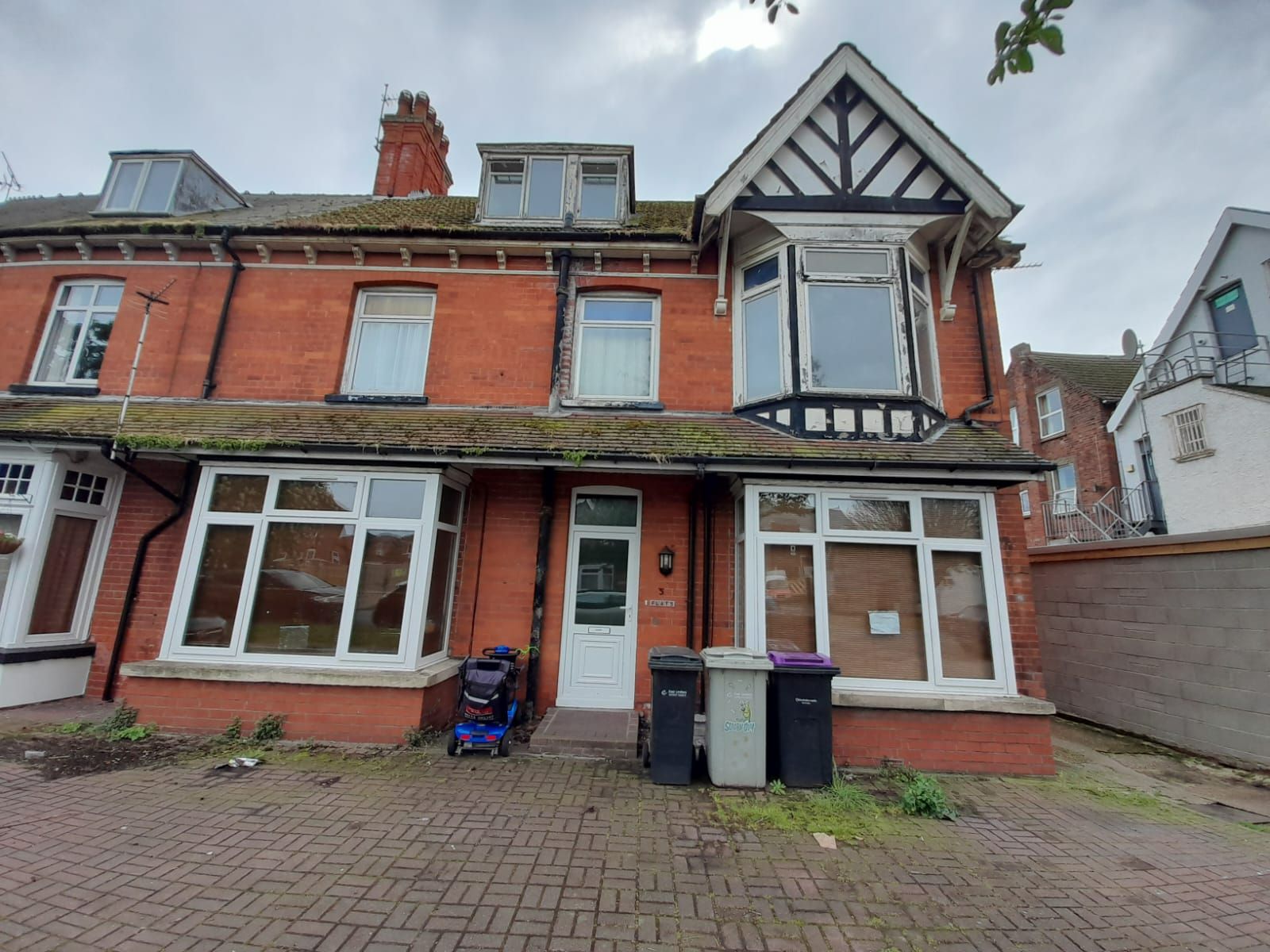 2 bedroom Apartment To Let