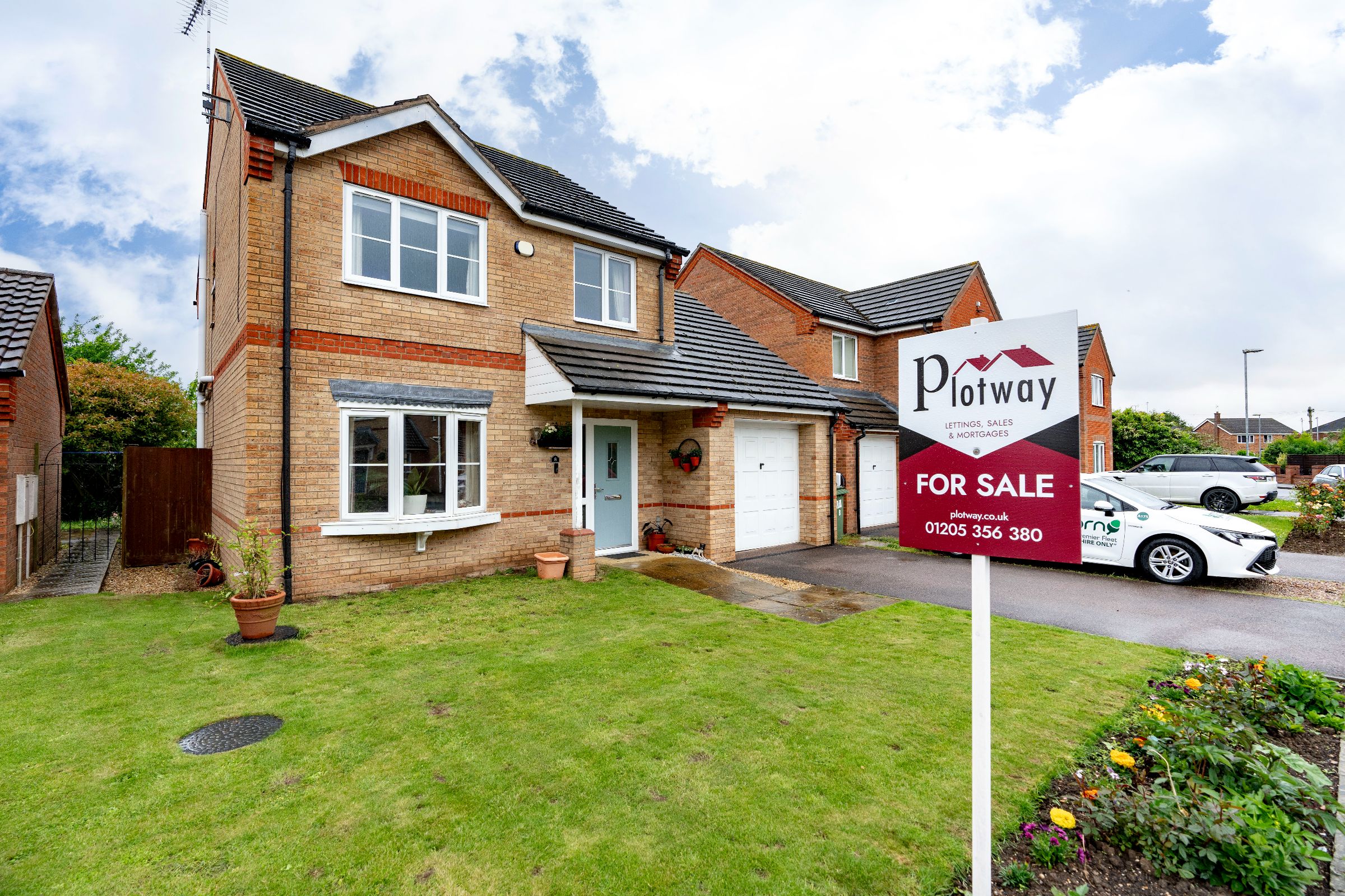3 bedroom Detached For Sale
