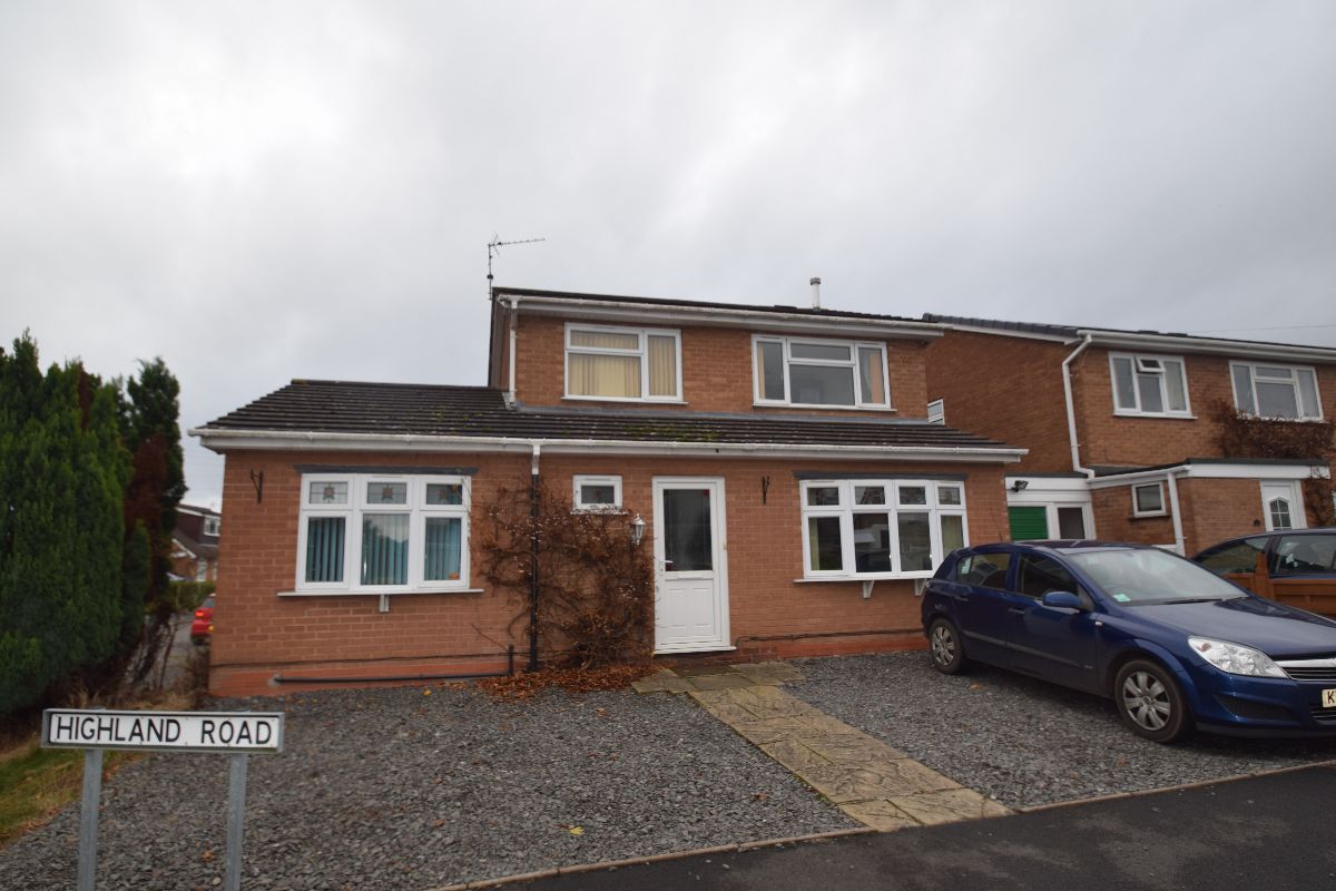 5 bedroom Detached Let Agreed