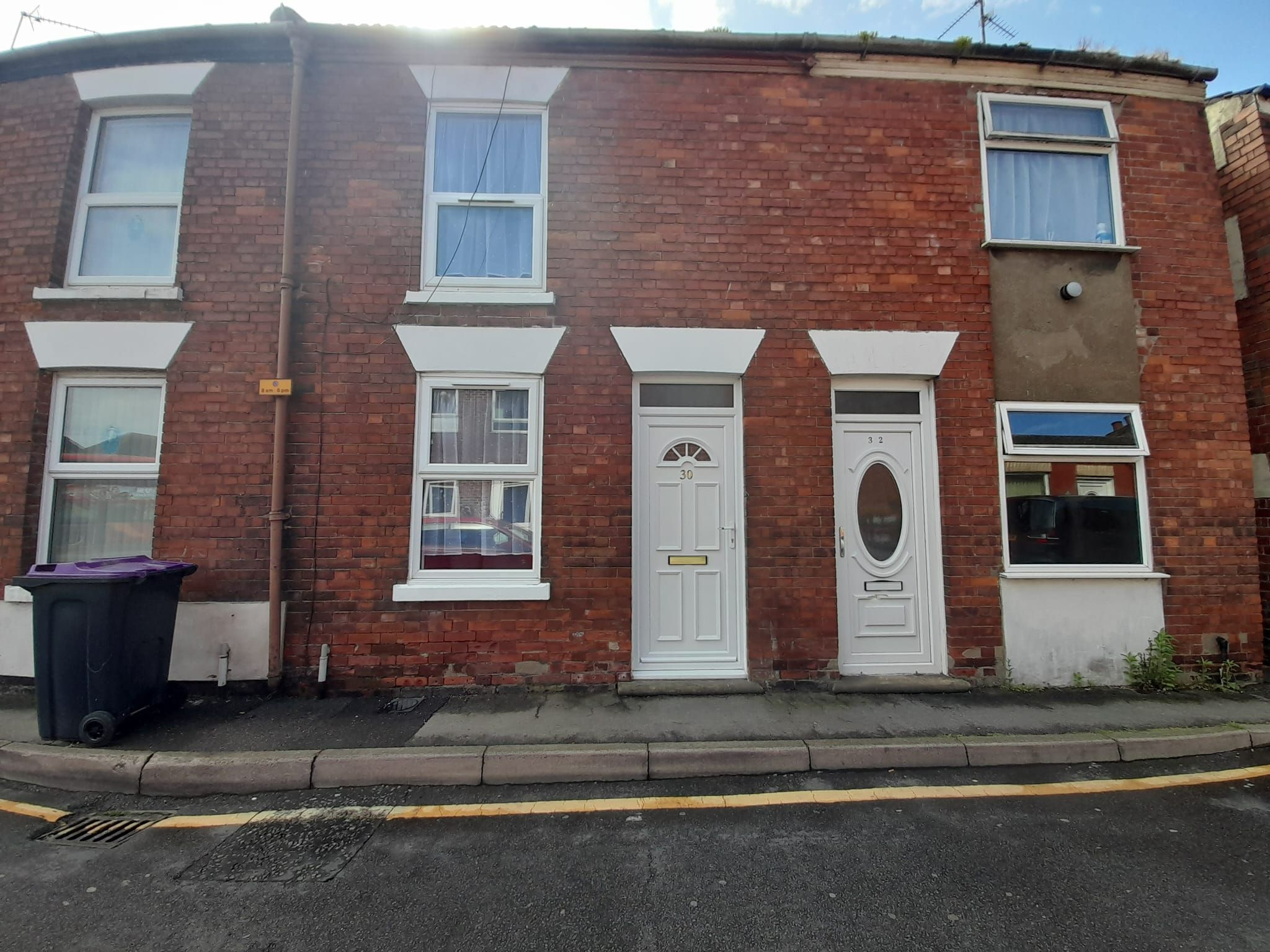 2 bedroom Terraced To Let
