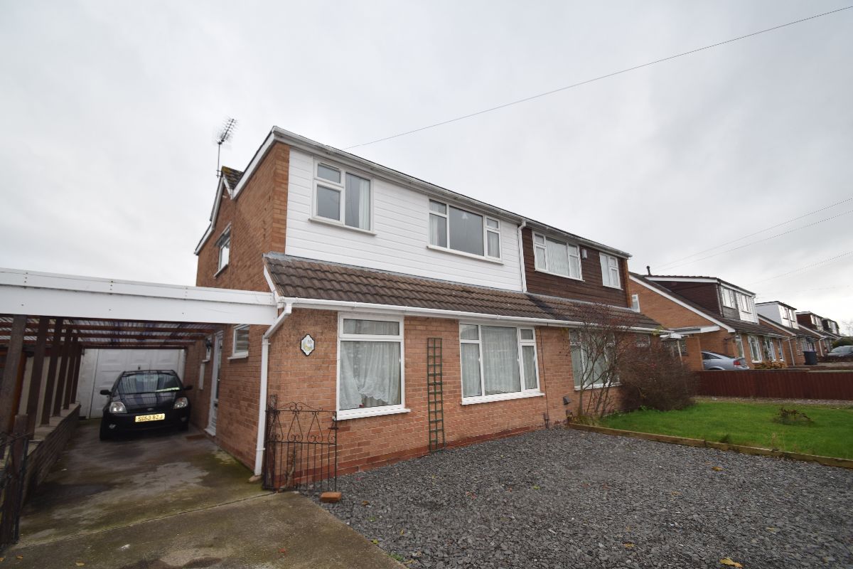 4 bedroom Semi-Detached Let Agreed