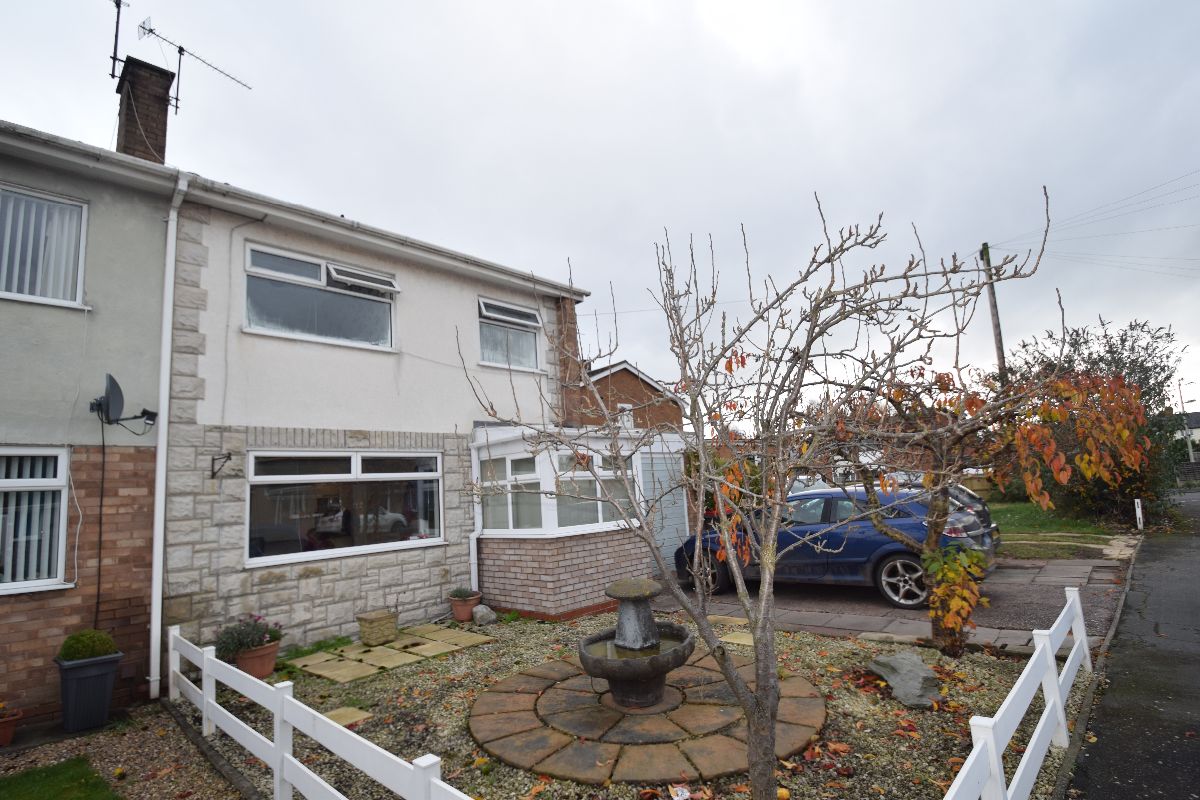5 bedroom Semi-Detached Let Agreed