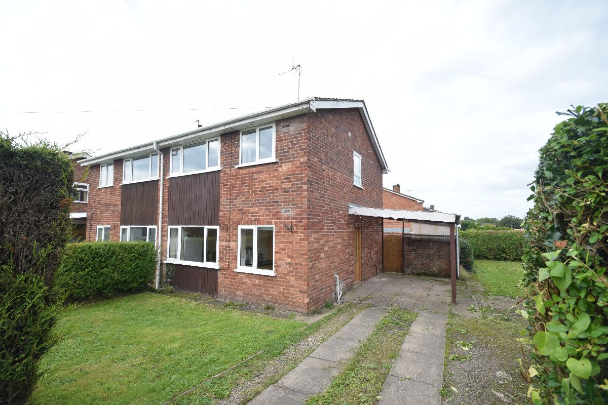 4 bedroom Semi-Detached Let Agreed