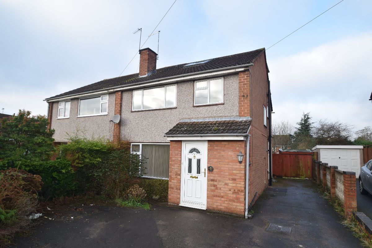 5 bedroom Semi-Detached Let Agreed