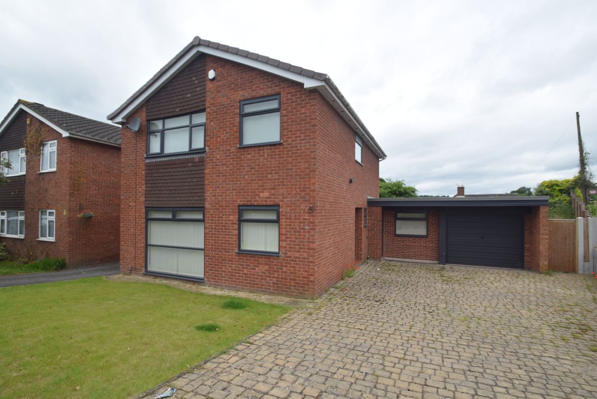 5 bedroom Detached Let Agreed