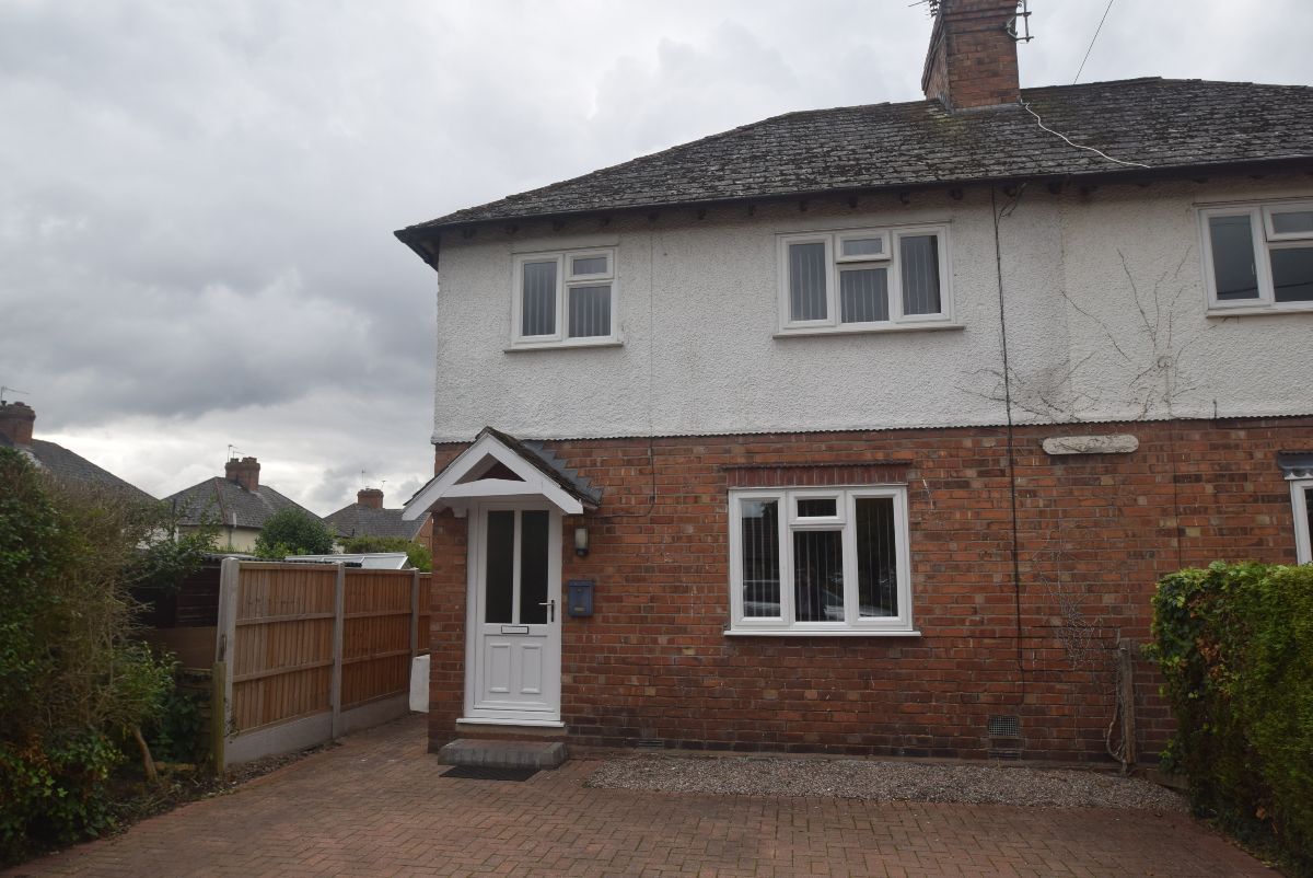 4 bedroom Semi-Detached Let Agreed