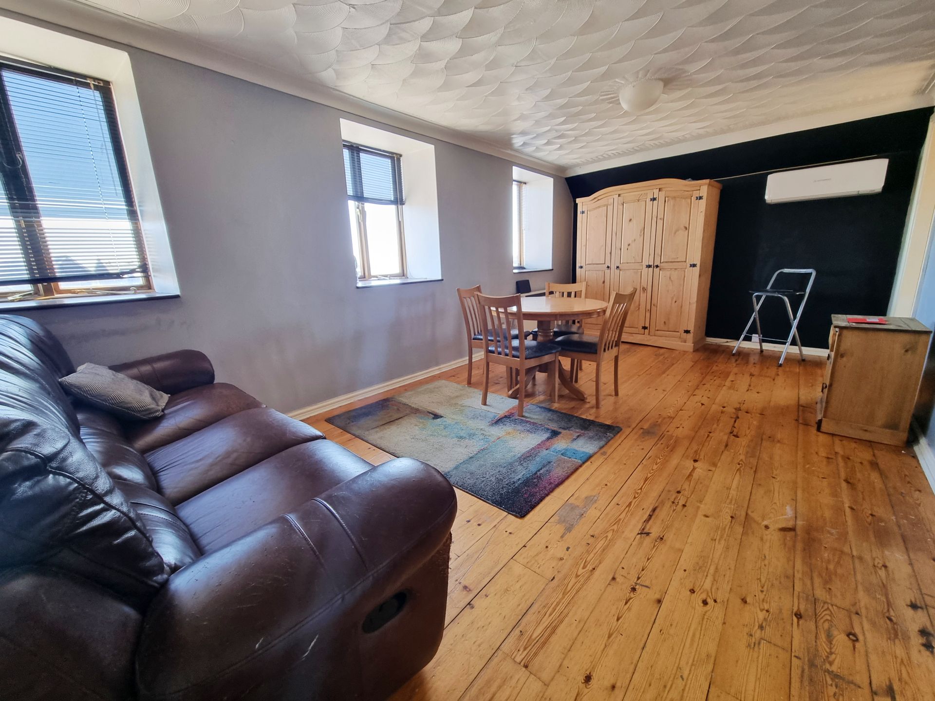 3 bedroom Apartment To Let