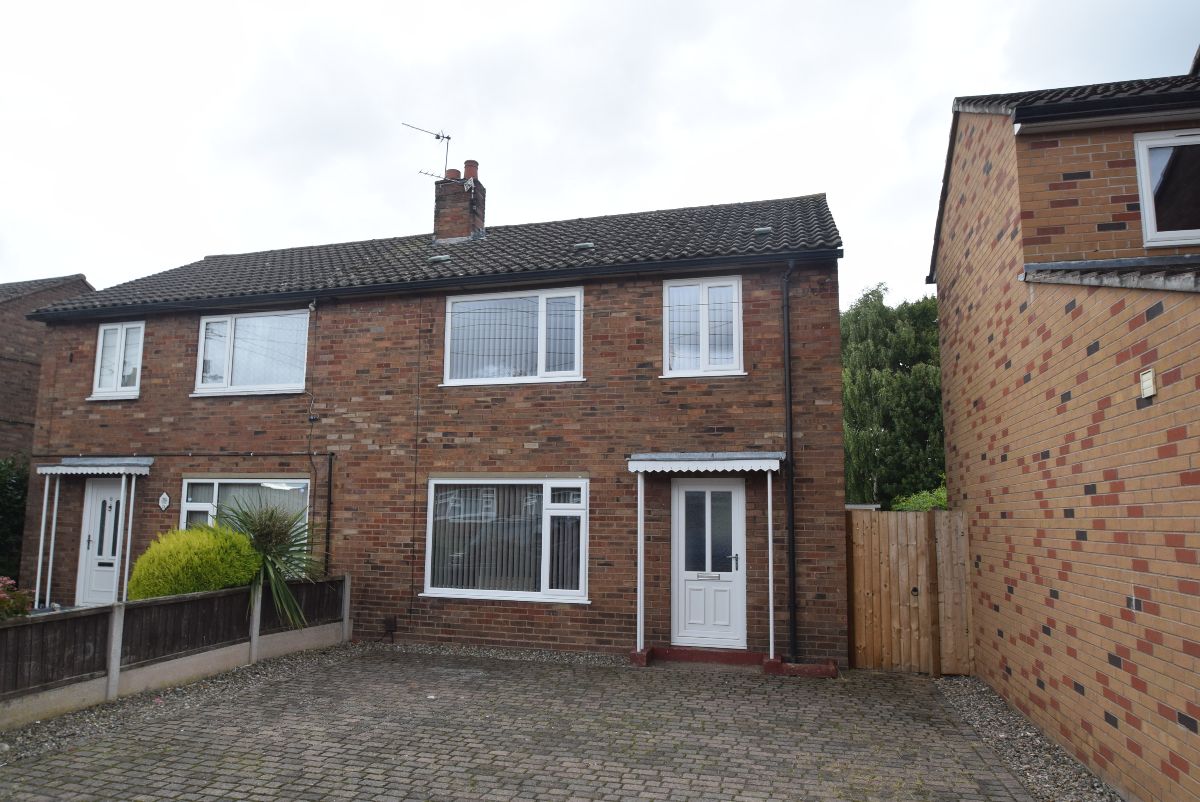 4 bedroom Semi-detached house Let Agreed