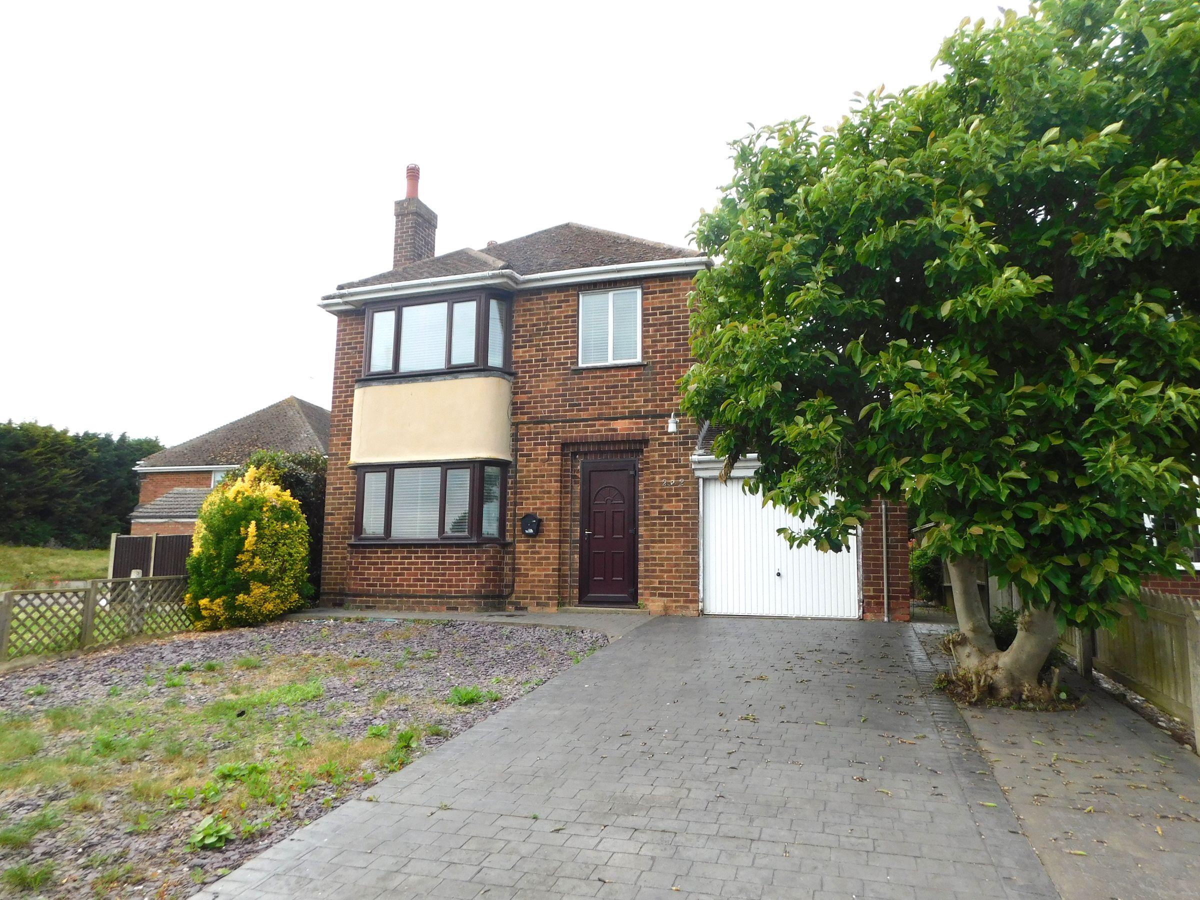 3 bedroom Detached For Sale