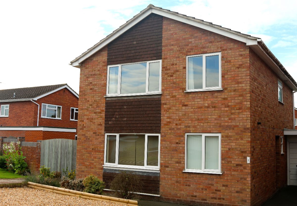6 bedroom Detached Let Agreed