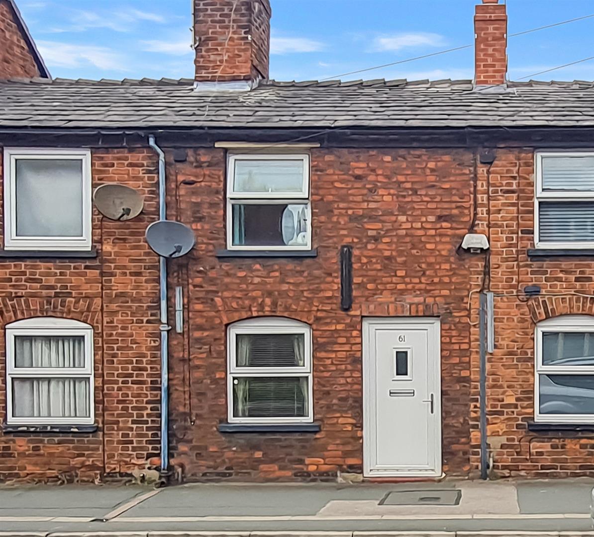 2 bedroom Terraced House SSTC