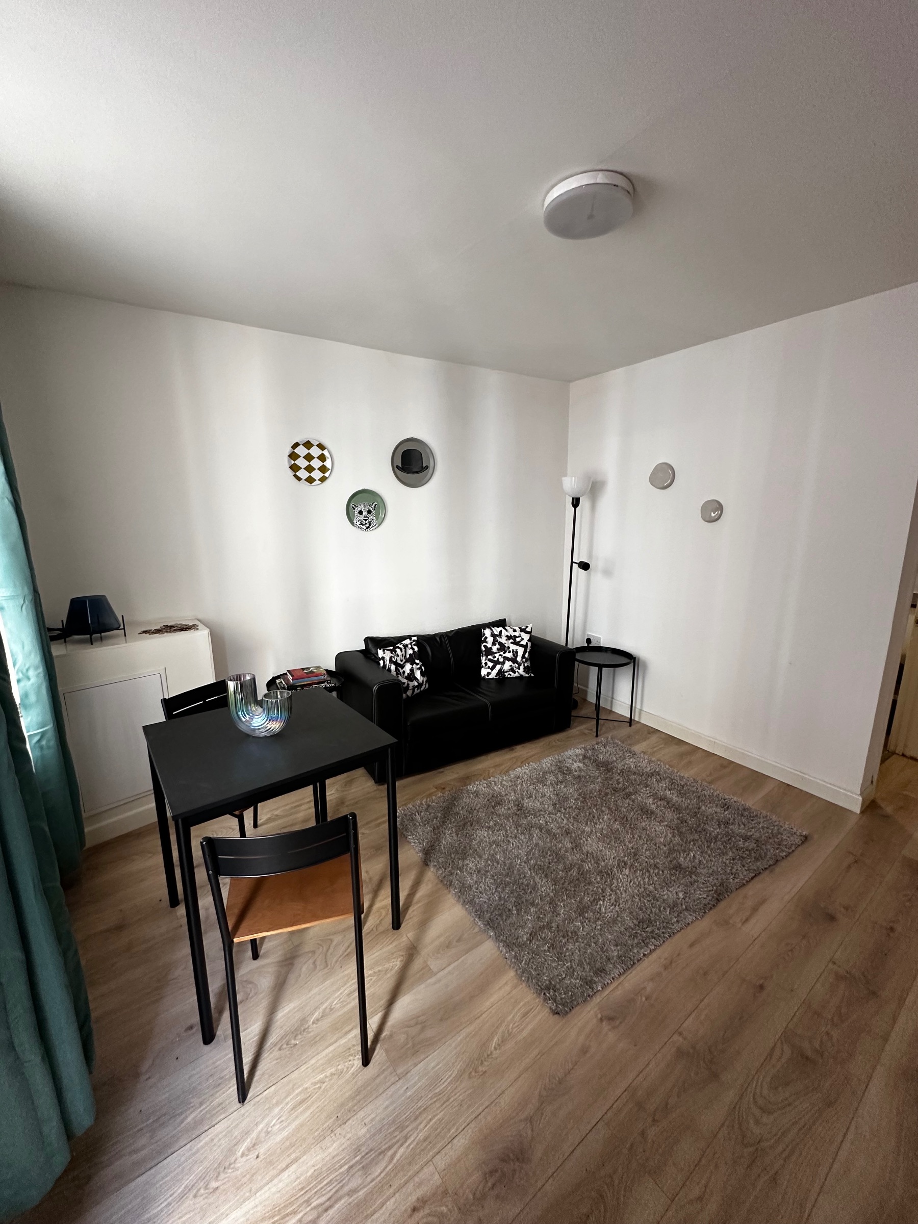 1 bedroom Semi-Detached To Let