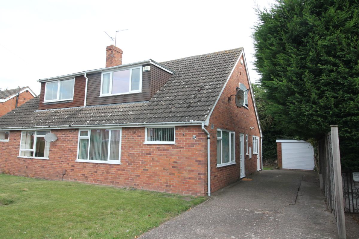 4 bedroom Semi-Detached Let Agreed