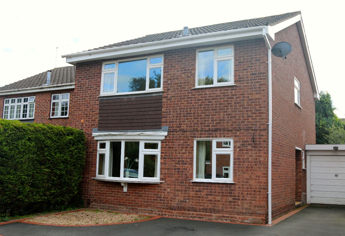 5 bedroom Detached Let Agreed