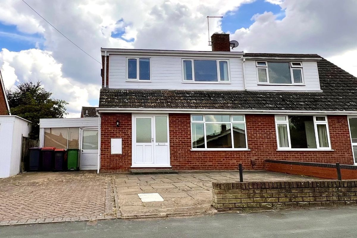 6 bedroom Semi-Detached Let Agreed