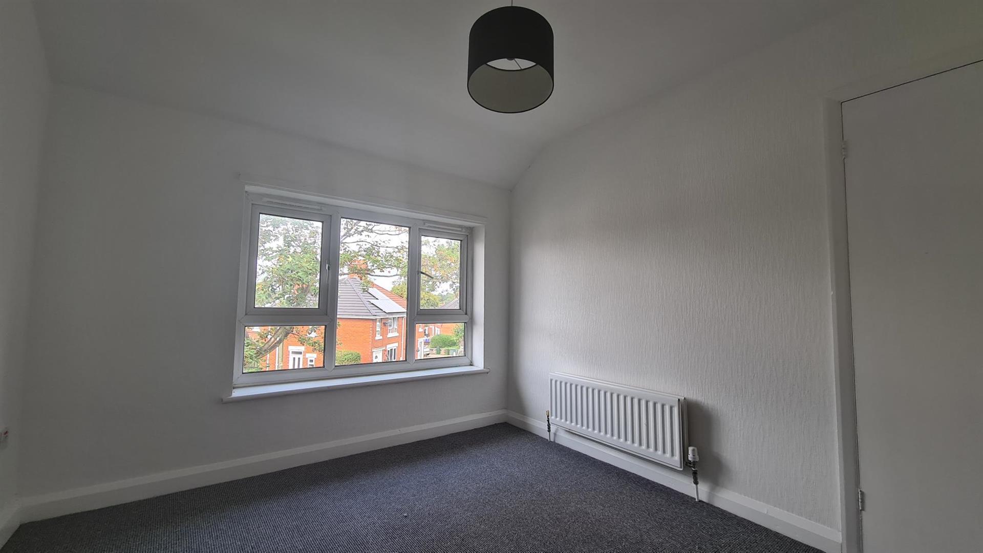 3 bedroom Semi-detached house SSTC