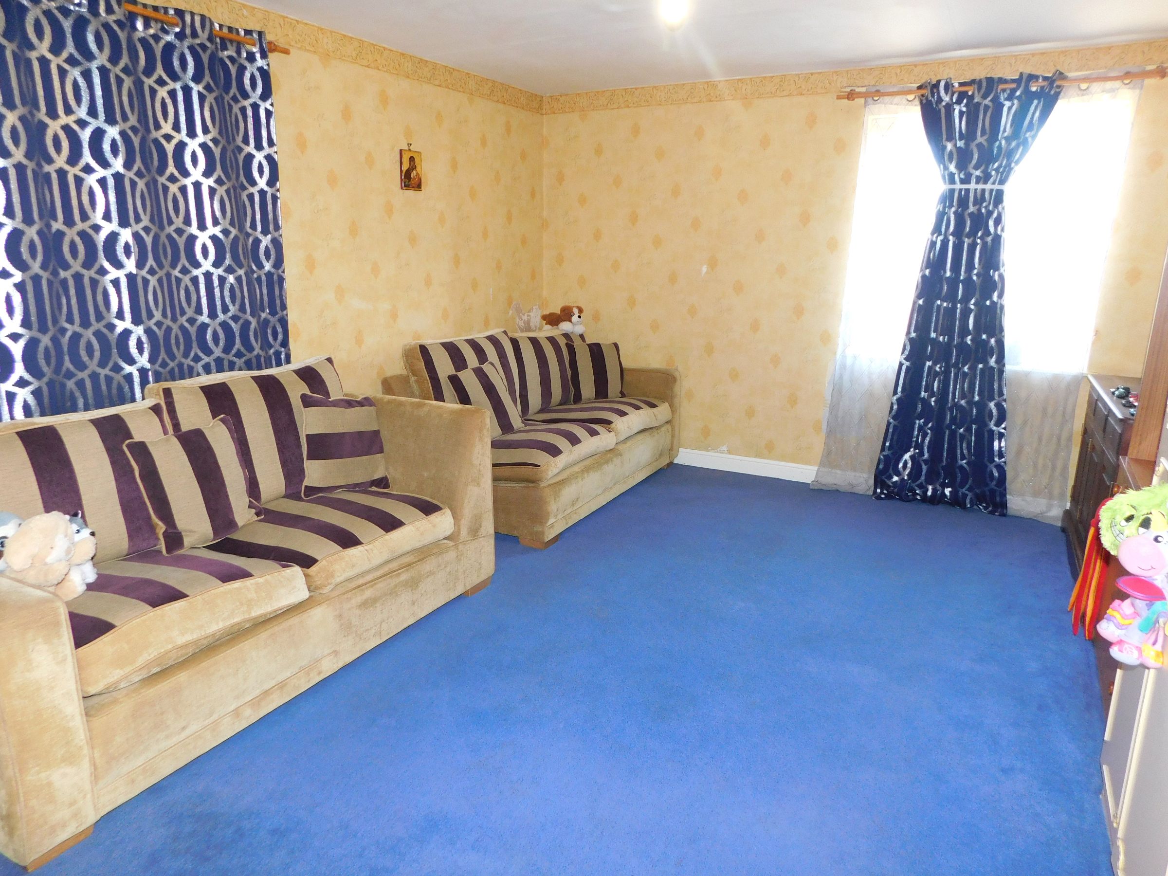 2 bedroom Terraced For Sale