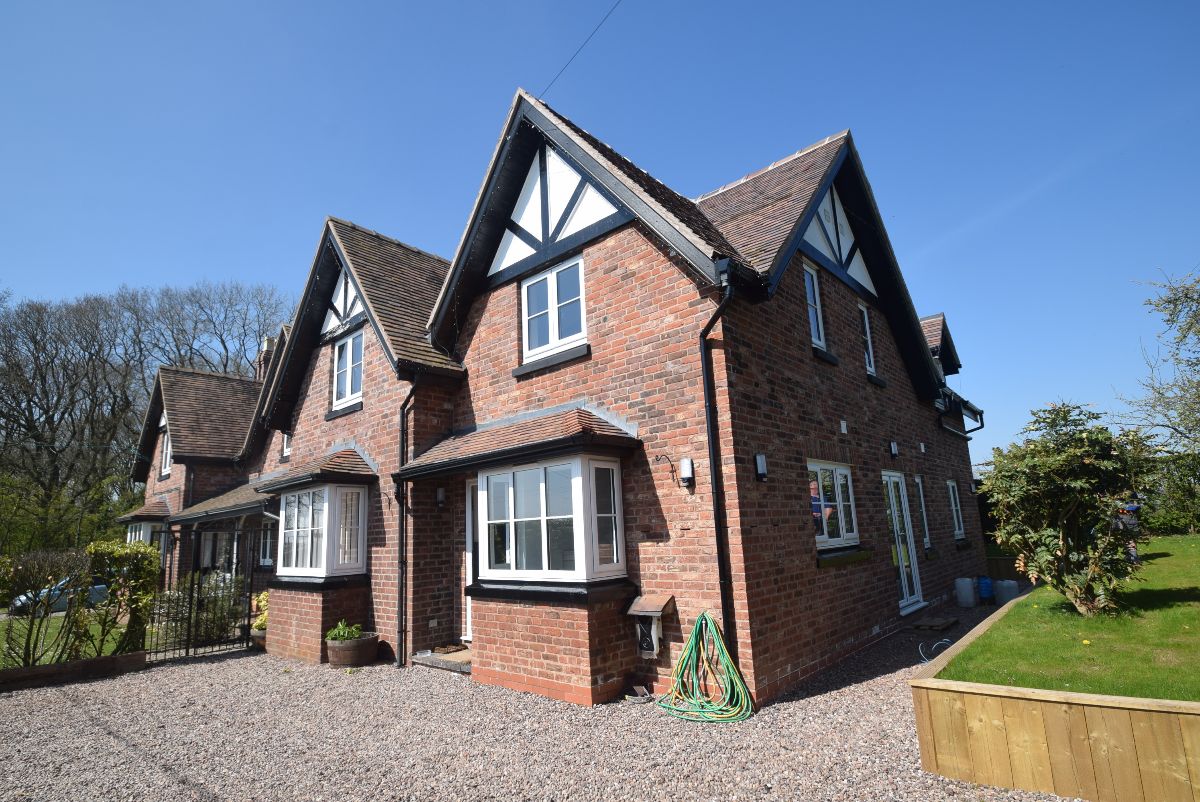 3 bedroom Semi-Detached Let Agreed