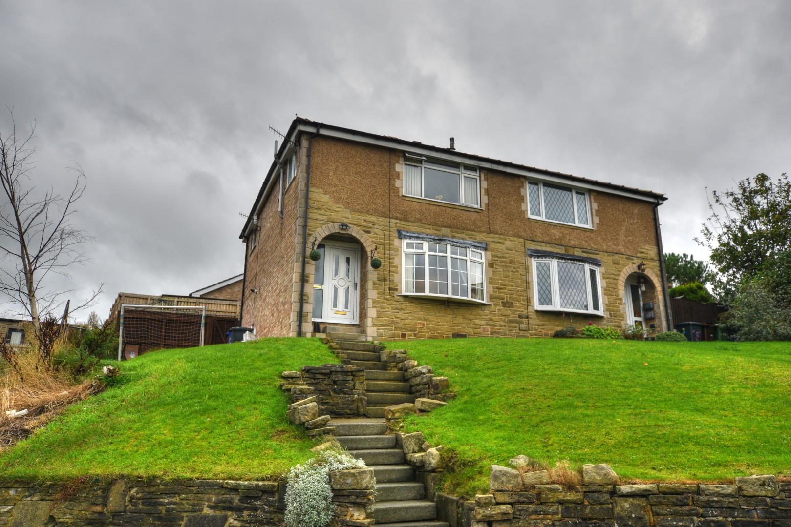 3 bedroom Semi-Detached Under Offer
