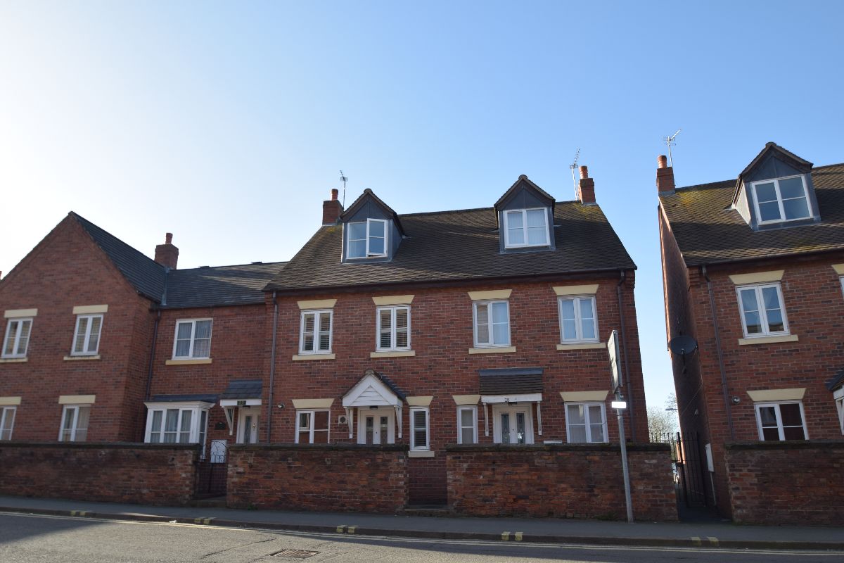3 bedroom Terraced Let Agreed