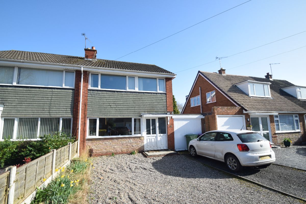 4 bedroom Semi-Detached Let Agreed