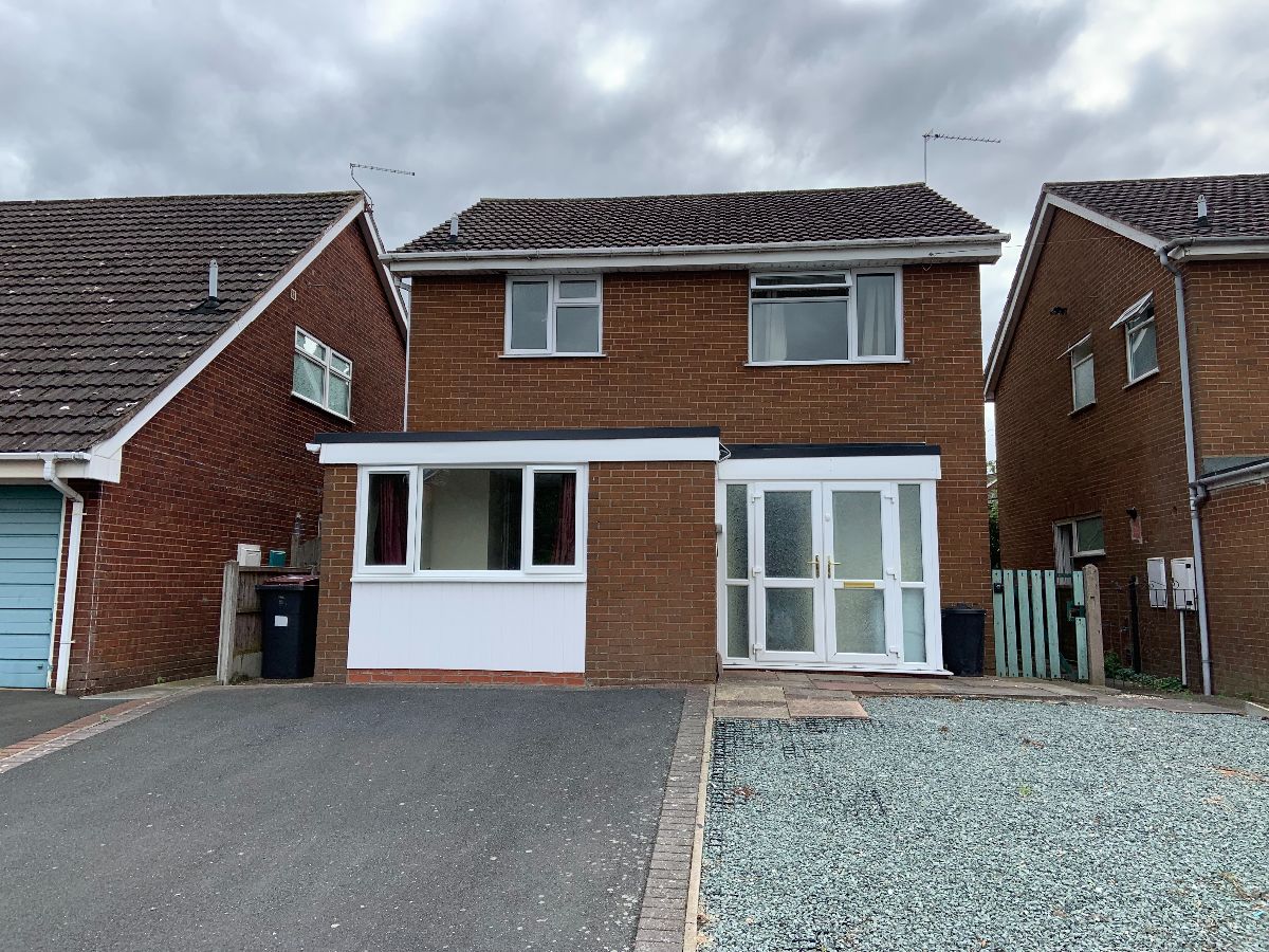 5 bedroom Detached Let Agreed