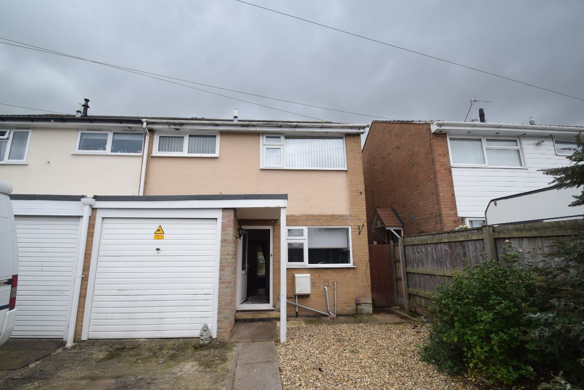 3 bedroom Semi-Detached Let Agreed