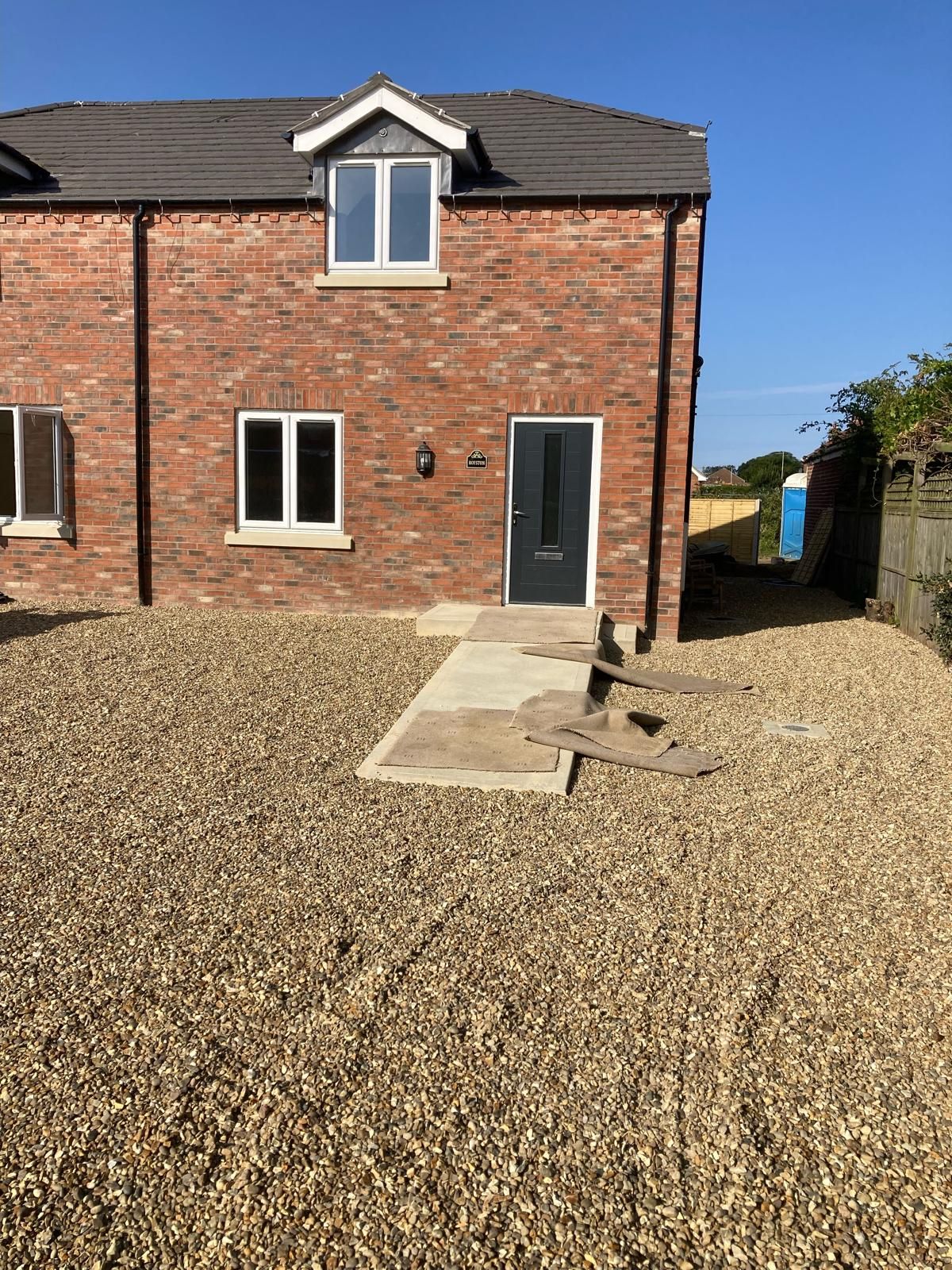 3 bedroom Semi-Detached To Let