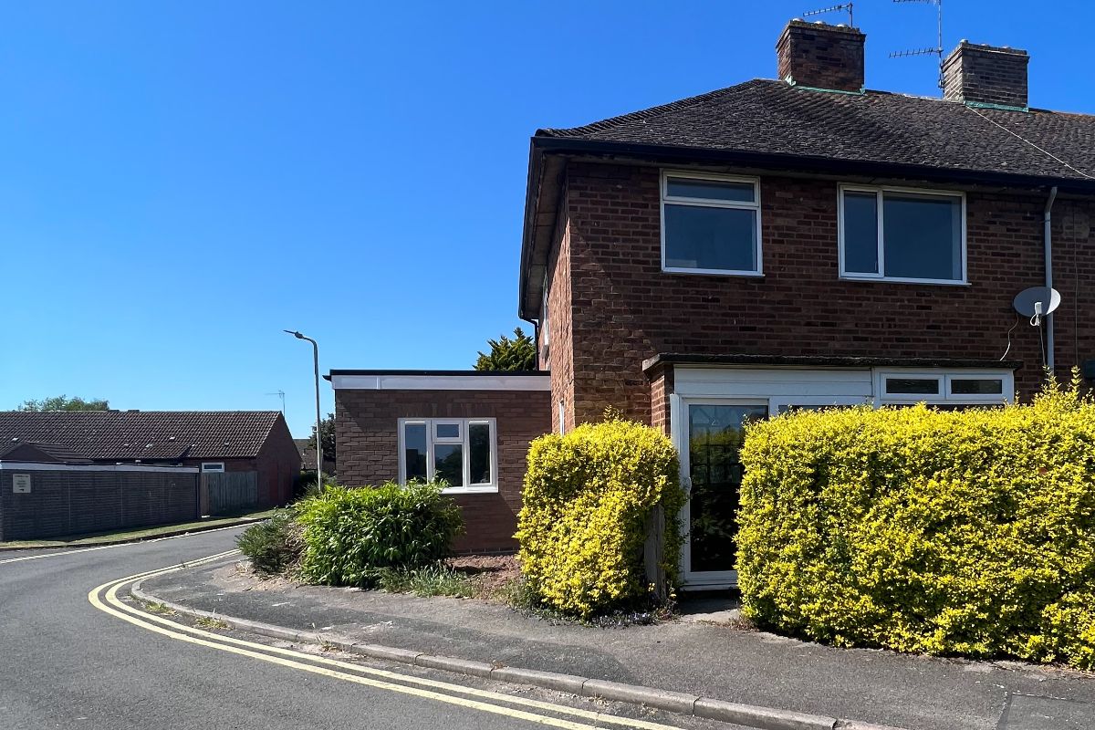 5 bedroom Semi-Detached Let Agreed