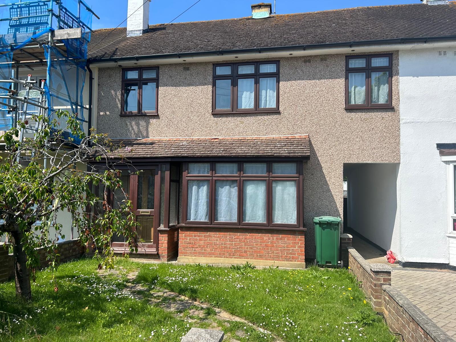 4 bedroom Terraced House To Let