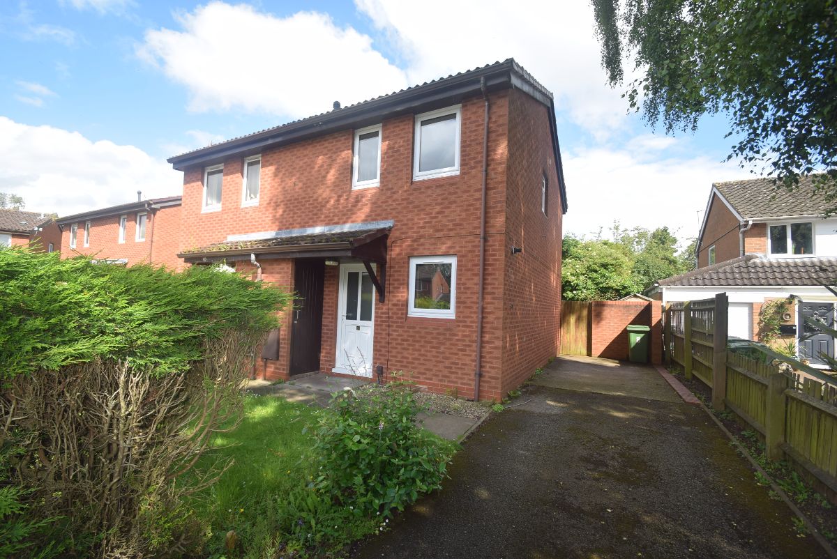 2 bedroom Semi-Detached For Sale