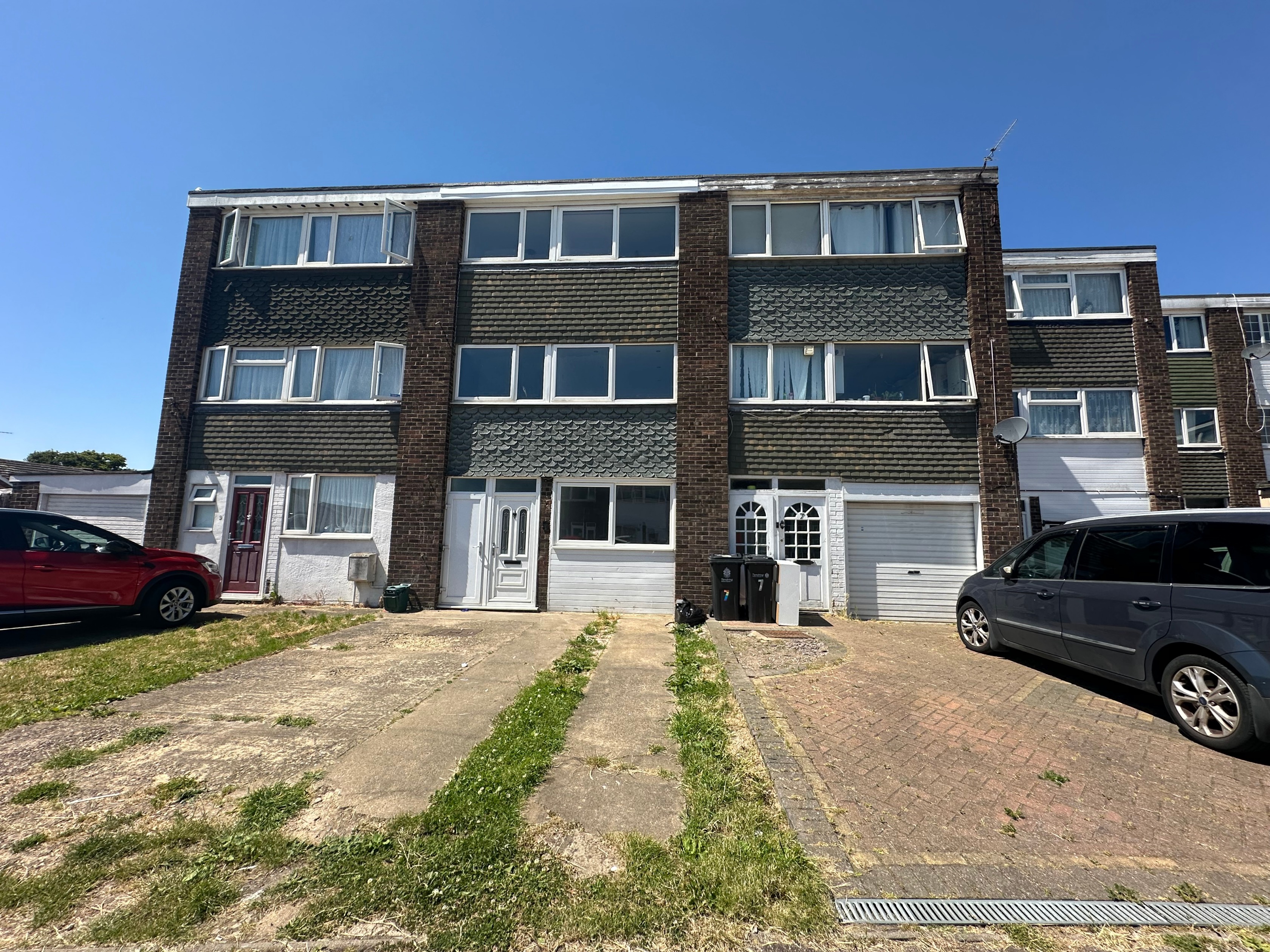 5 bedroom Terraced House To Let
