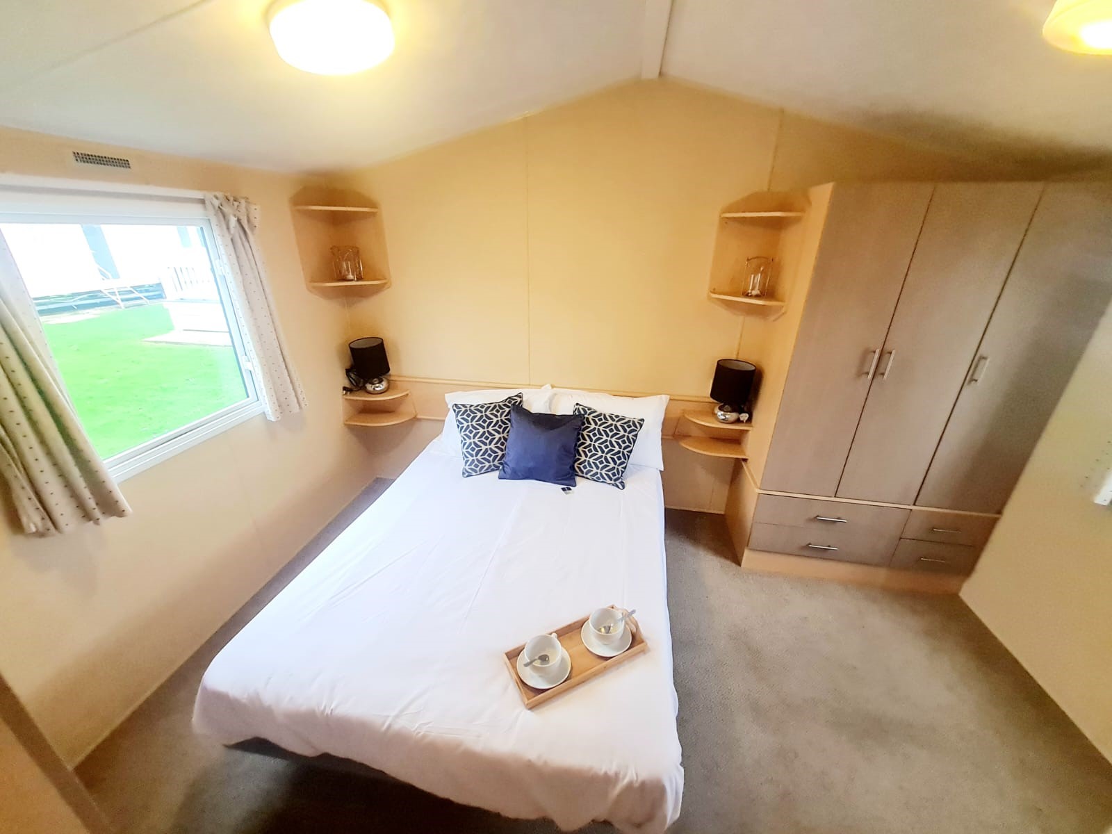 2 bedroom Property For Sale