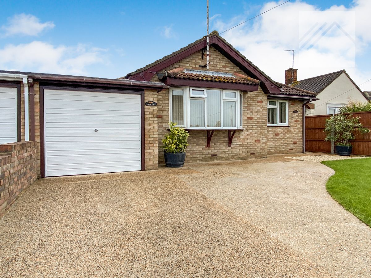 3 bedroom Bungalow For Sale