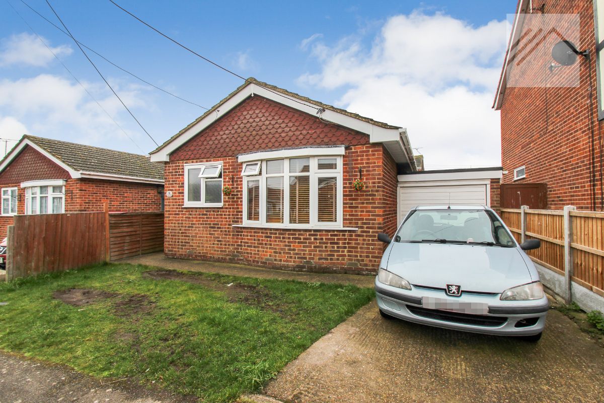 1 bedroom Detached bungalow Under Offer