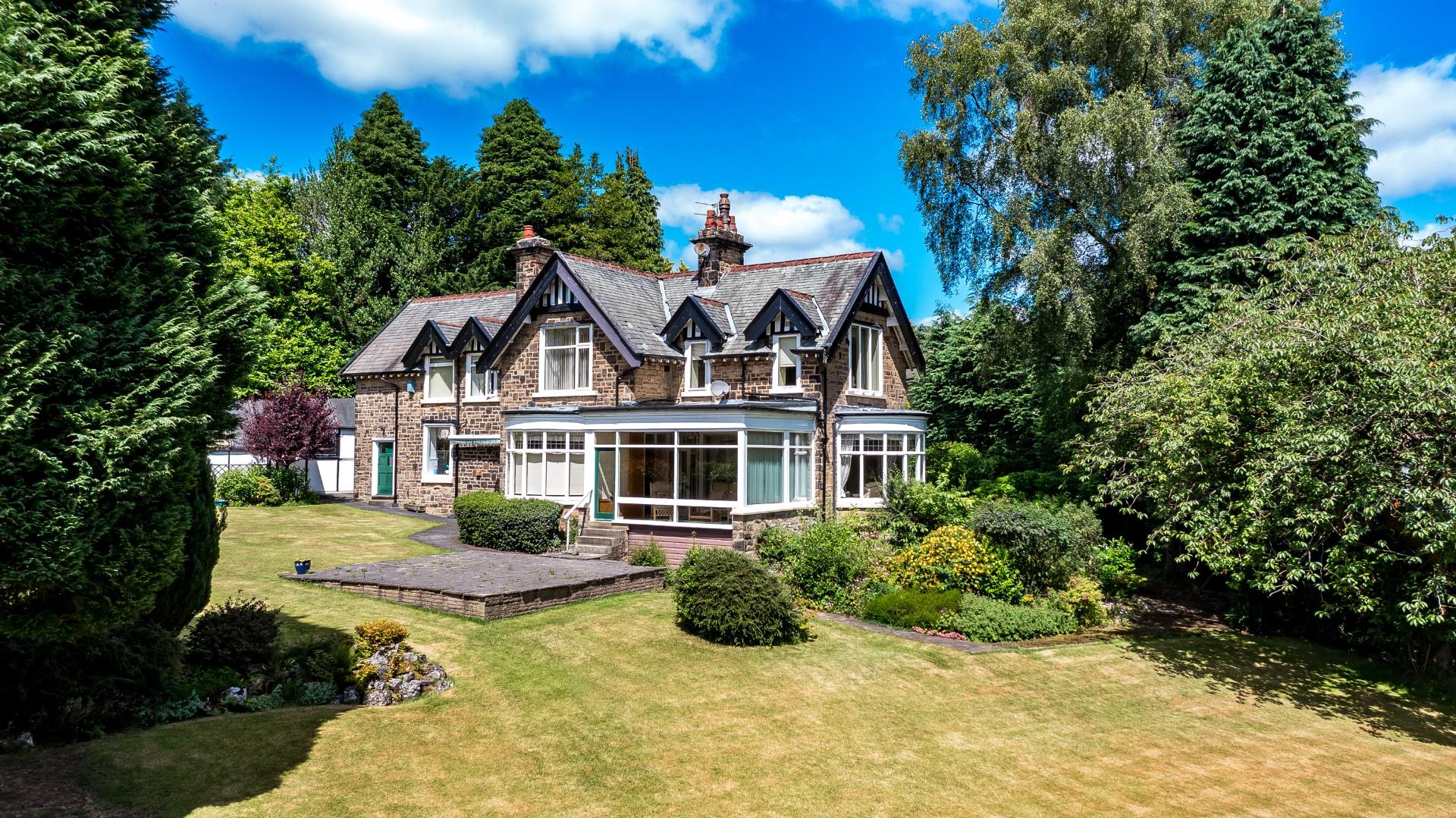 4 bedroom Detached Under Offer