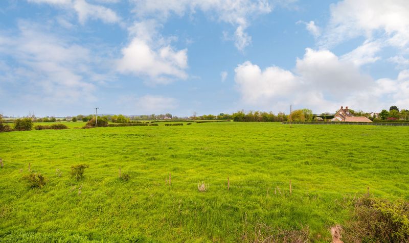 5 bedroom Semi-Detached House For Sale