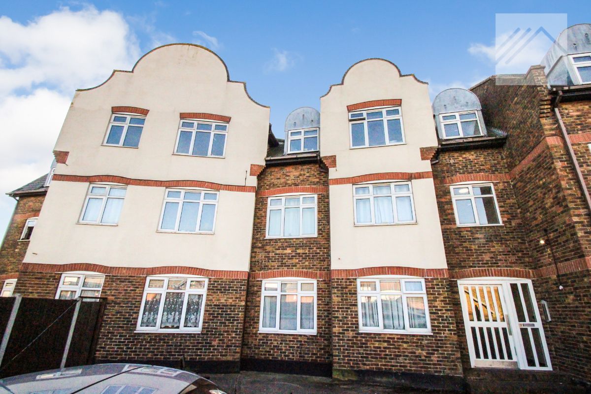 1 bedroom Apartment Under Offer
