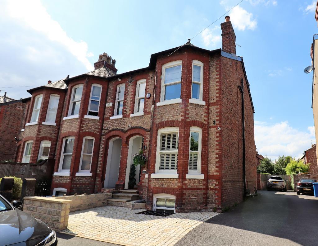 4 bedroom Terraced SSTC