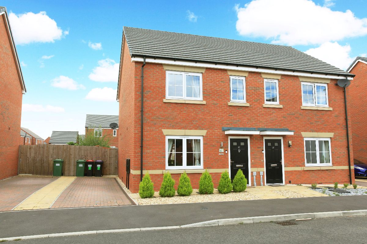 3 bedroom Semi-Detached For Sale