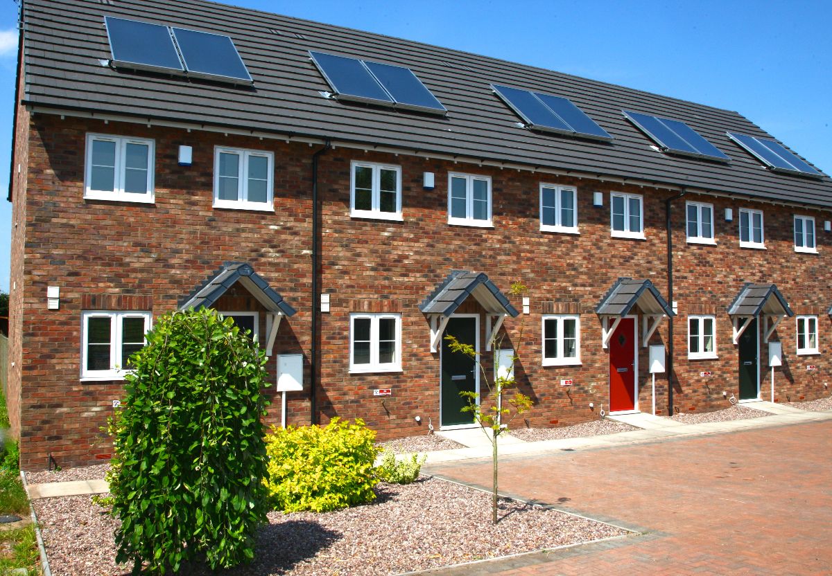 3 bedroom Terraced House To Let