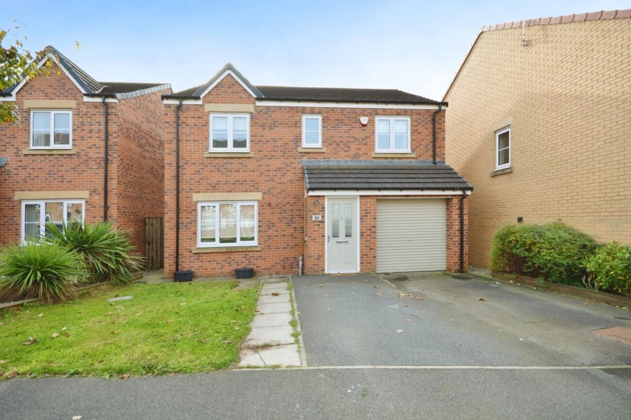 4 bedroom Detached House For Sale