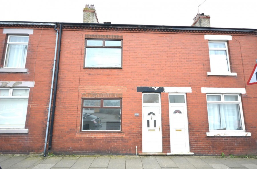 3 bedroom Terraced House To Let