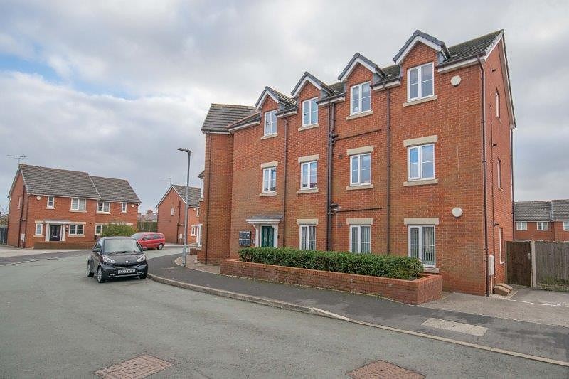 2 bedroom House LSTC